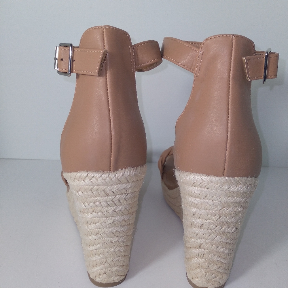 DV By Dolce Vita  Harriat Women's Tan Wedge Sandals Size- 10 - Picture 6 of 7